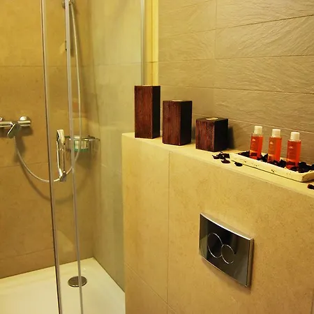 Dwor Spalice & Restaurant Lawendowa Restauracja לינה וארוחת בוקר